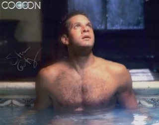 Steve Guttenberg autograph