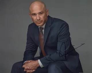 Joe Nieves autograph