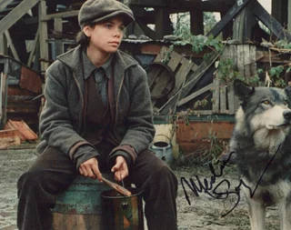 Meredith Salenger autograph