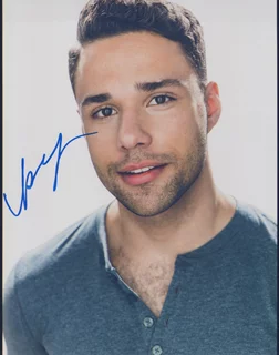 Rafael Silva autograph