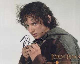 Elijah Wood autograph