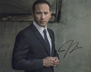 Joe Nieves autograph