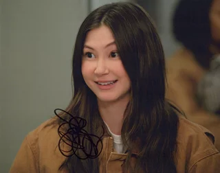 Kimiko Glenn autograph