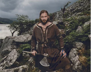 Clive Standen autograph