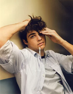 Noah Centineo autograph