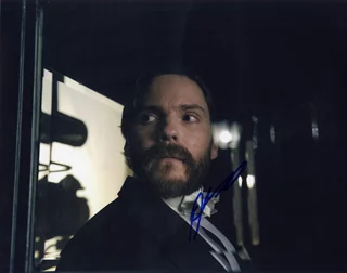 Daniel Bruhl autograph