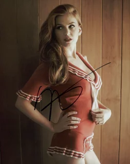 Isla Fisher autograph