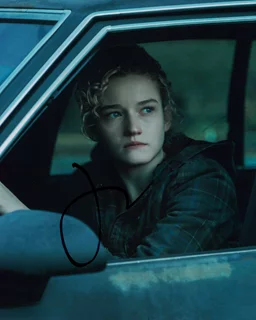Julia Garner autograph