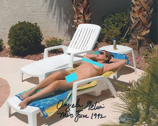 Angela Melini autograph