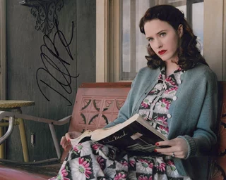 Rachel Brosnahan autograph