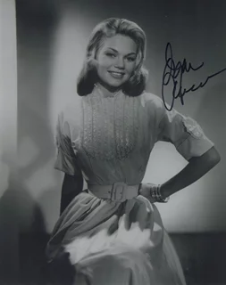 Dyan Cannon autograph