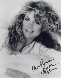 Dyan Cannon autograph