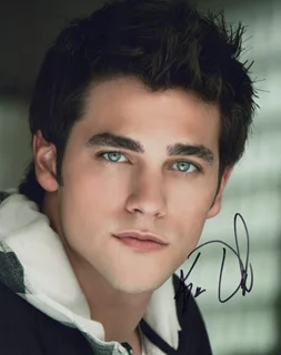 Brant Daugherty autograph