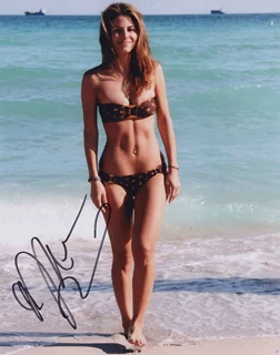 Maria Menounos autograph