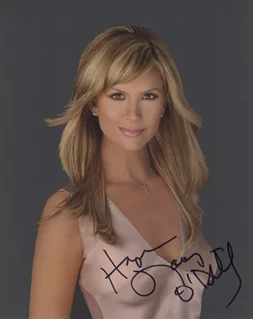 Nancy O'Dell autograph