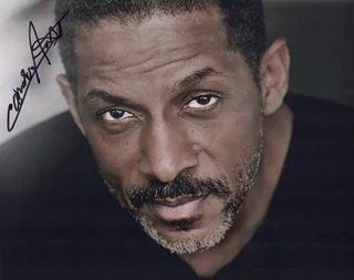 Cameron Arnett autograph