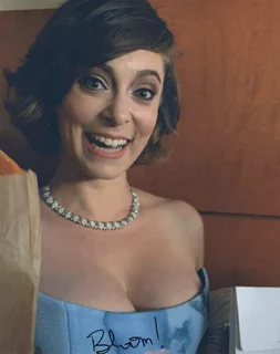 Rachel Bloom autograph