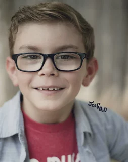 Julian Hilliard autograph