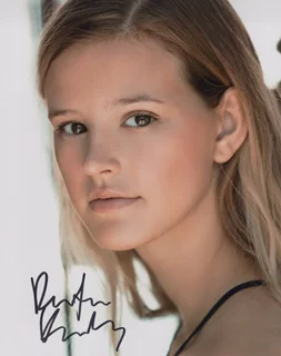 Peyton Kennedy autograph