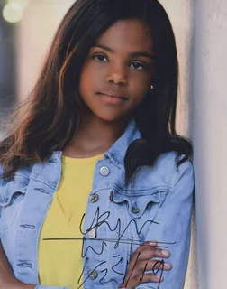 Aryn Wright-Thompson autograph