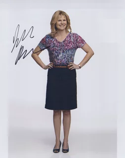 Jennifer Robertson autograph