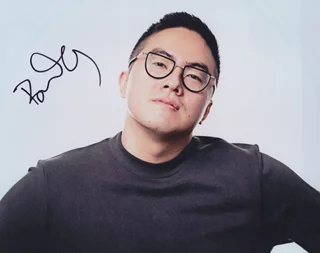Bowen Yang autograph