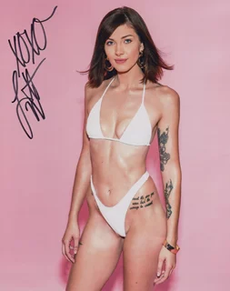 Leah Winters autograph