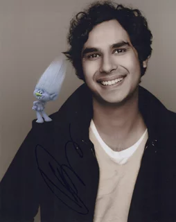 Kunal Nayyar autograph