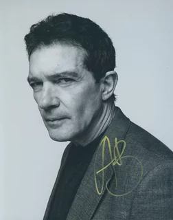 Antonio Banderas autograph