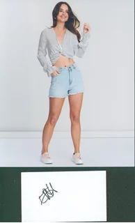 Eve Harlow autograph