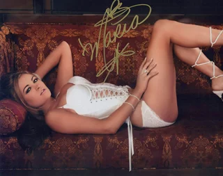 Maria Kanellis autograph