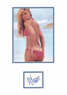 Nicole Eggert autograph