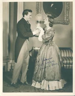 Beatrice Straight autograph