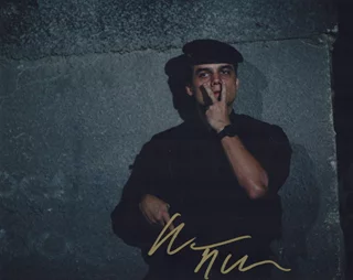 Wagner Moura autograph