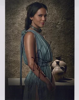 Lesley-Ann Brandt autograph