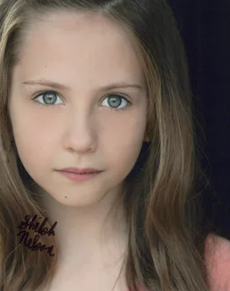 Shiloh Nelson autograph