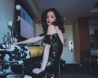 Kate Siegel autograph