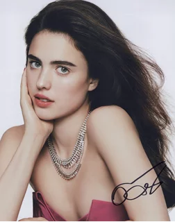 Margaret Qualley autograph