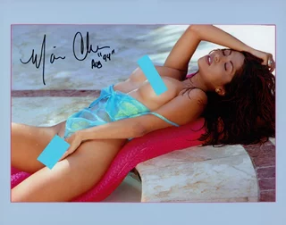 Maria Checa autograph