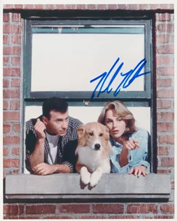 Helen Hunt autograph