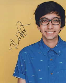 Nik Dodani autograph