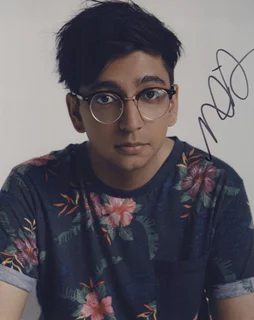 Nik Dodani autograph