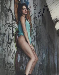 Eve Mauro autograph
