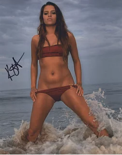 Kristina Urribarres autograph