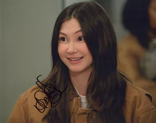Kimiko Glenn autograph
