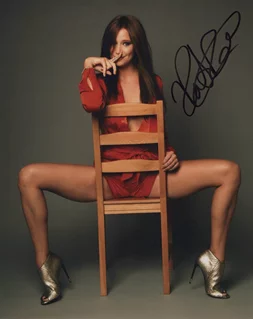 Kristen Renton autograph