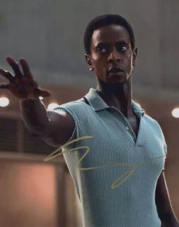 Edi Gathegi autograph