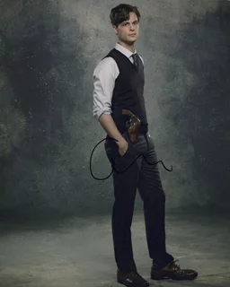 Matthew Gray Gubler autograph