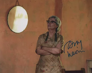 Robyn Nevin autograph