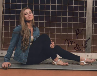 Nikki Kris autograph